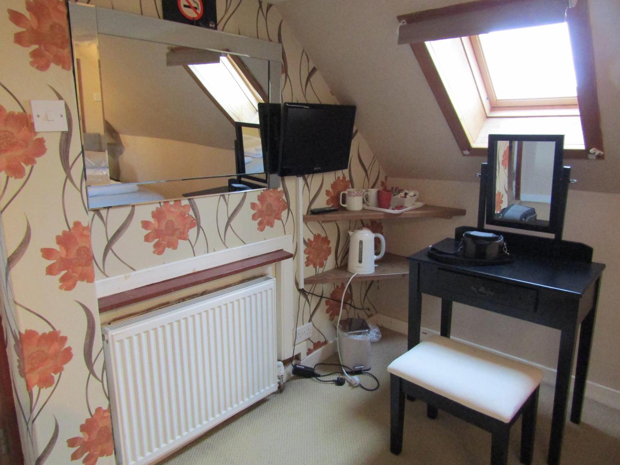 The Crown Hotel Inverbervie Room photo